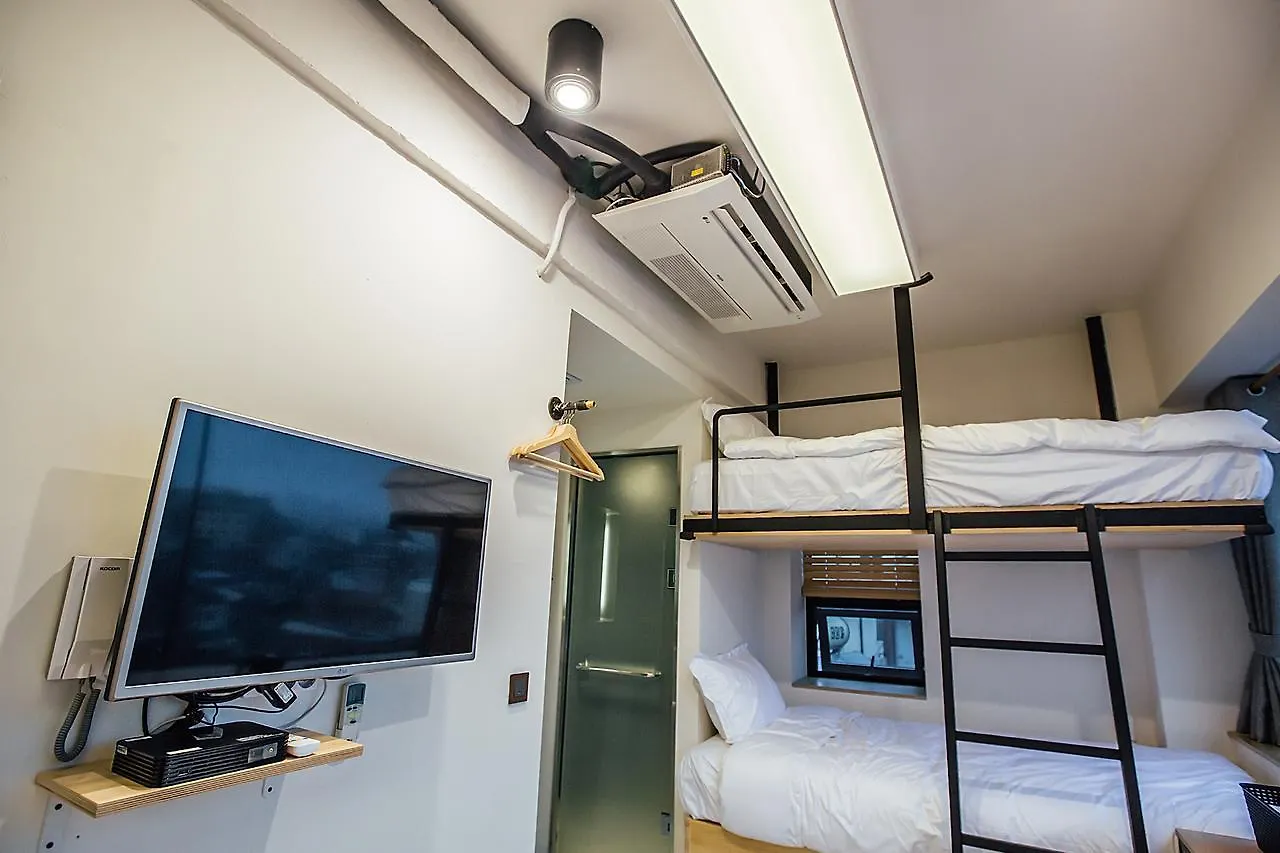 96 Bun'Z Travelers Lodge Szöul Hostel